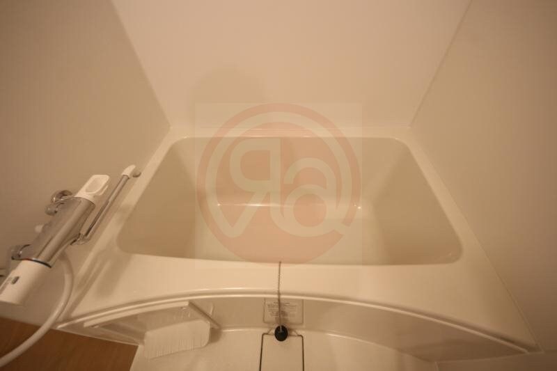 物件内観写真10　(日々の疲れを癒すお風呂付です)