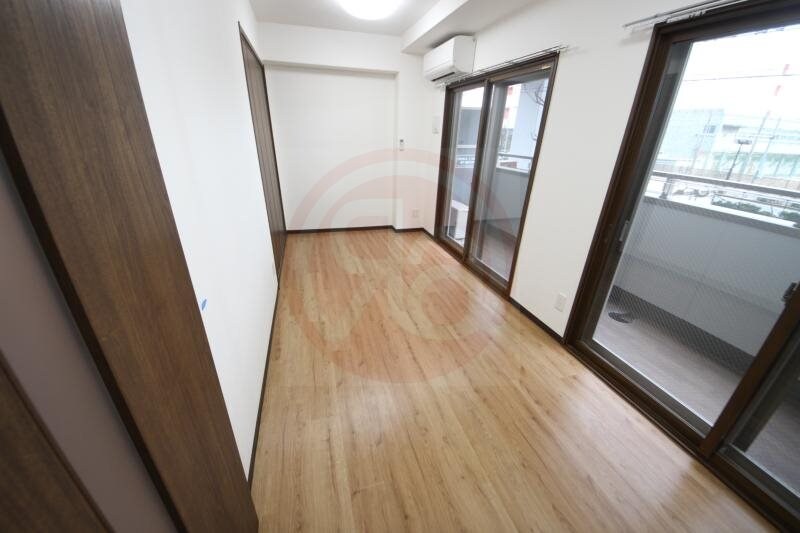 物件内観写真13　(子供のお昼寝に使えるお部屋です)