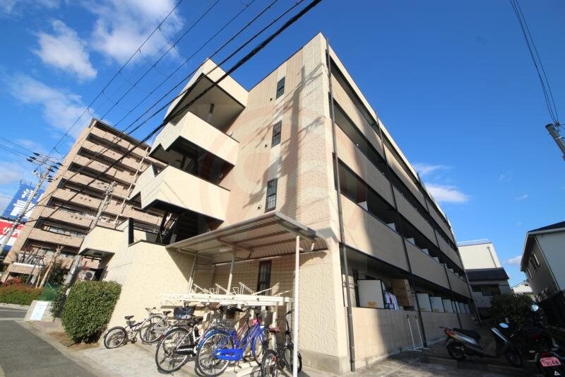 物件外観写真1　(おしゃれな外観です)