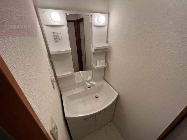 独立洗面台(使いやすい独立洗面台です)