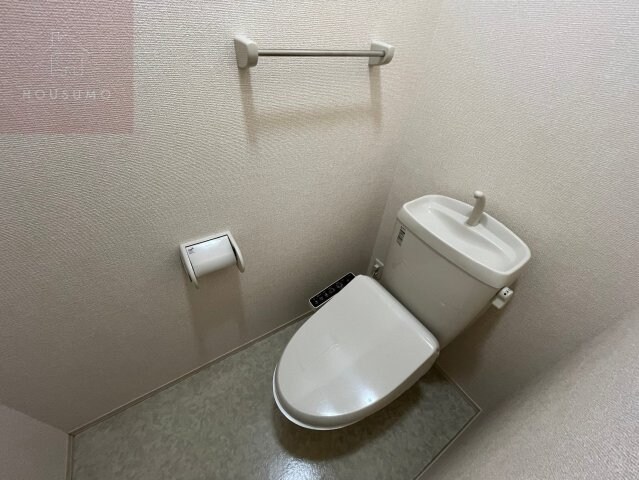 物件内観写真11　(清潔感のあるトイレです)