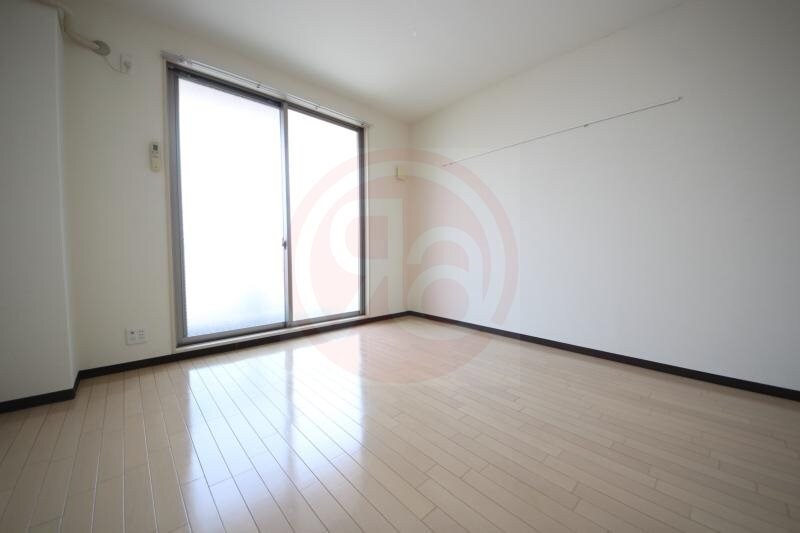 物件内観写真24　(ゆったりした洋室です)