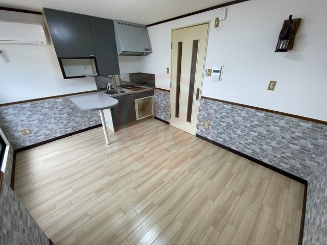 物件内観写真5　(使いやすいリビングです)