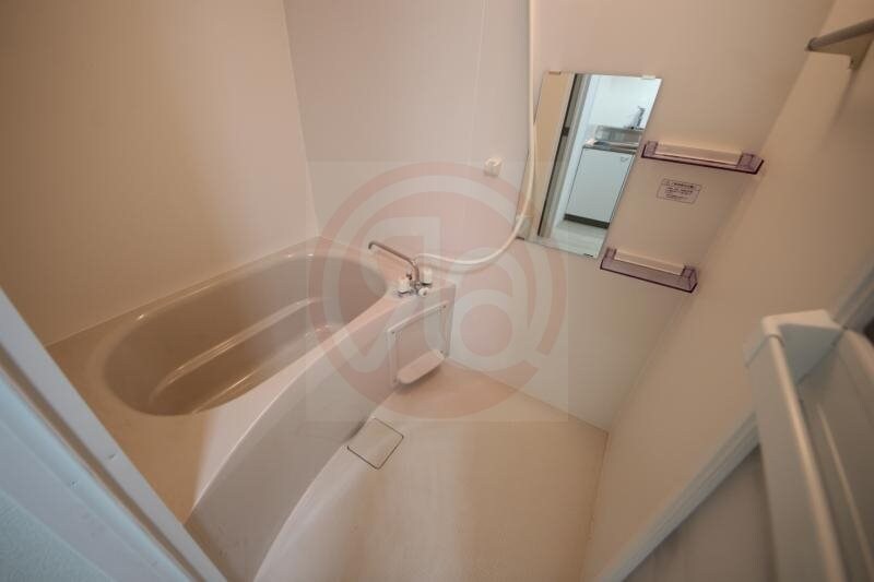 物件内観写真8　(落ち着いた空間のお風呂です)