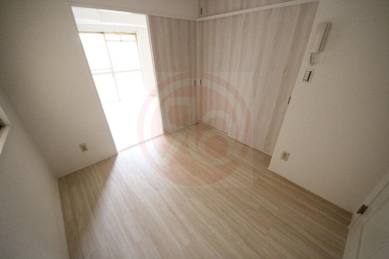 物件内観写真18　(ゆったりした洋室です)