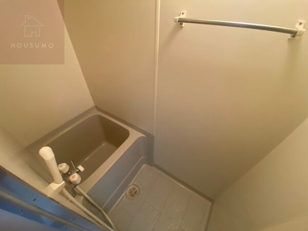 浴室(コンパクトで使いやすいトイレです)
