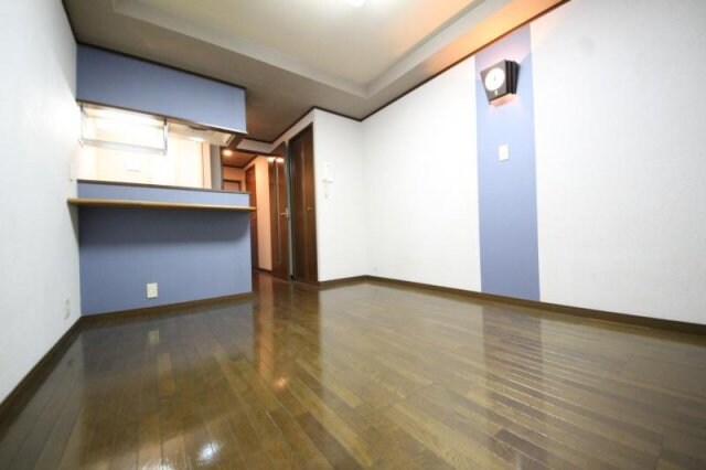 物件内観写真8　(使い勝手のいい寝室です)