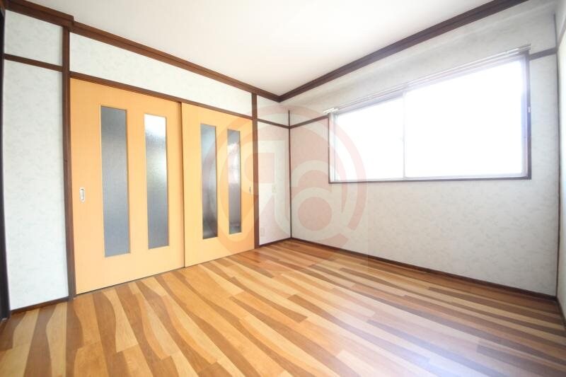 物件内観写真13　(お子さんと一緒に遊べます)