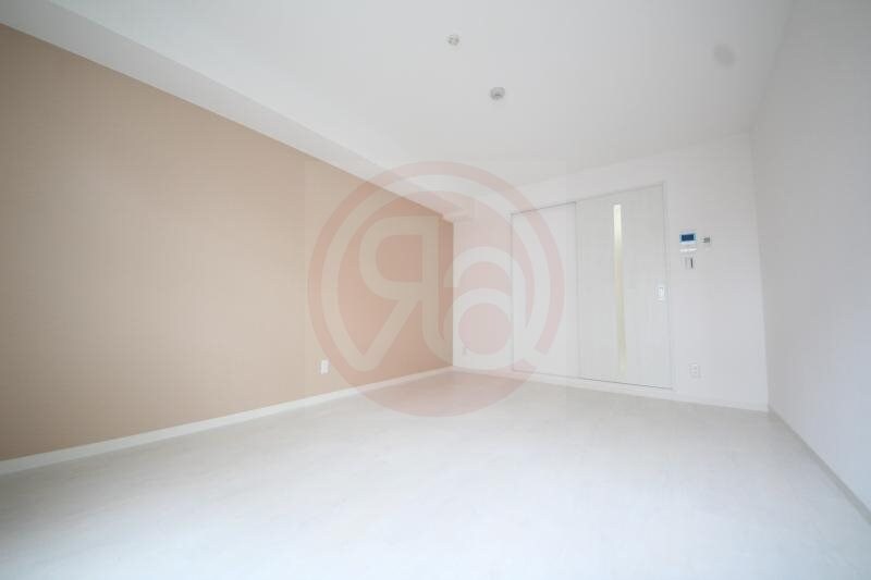 物件内観写真5　(こちらのリビングで趣味の時間をお楽しみください)