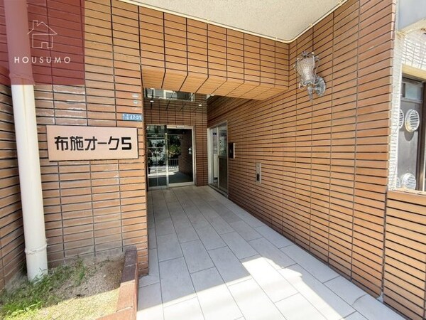 エントランス(建物の内部です)