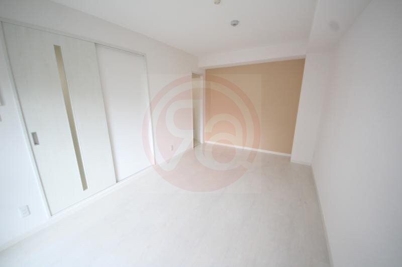 物件内観写真5　(こちらのリビングで趣味の時間をお楽しみください)