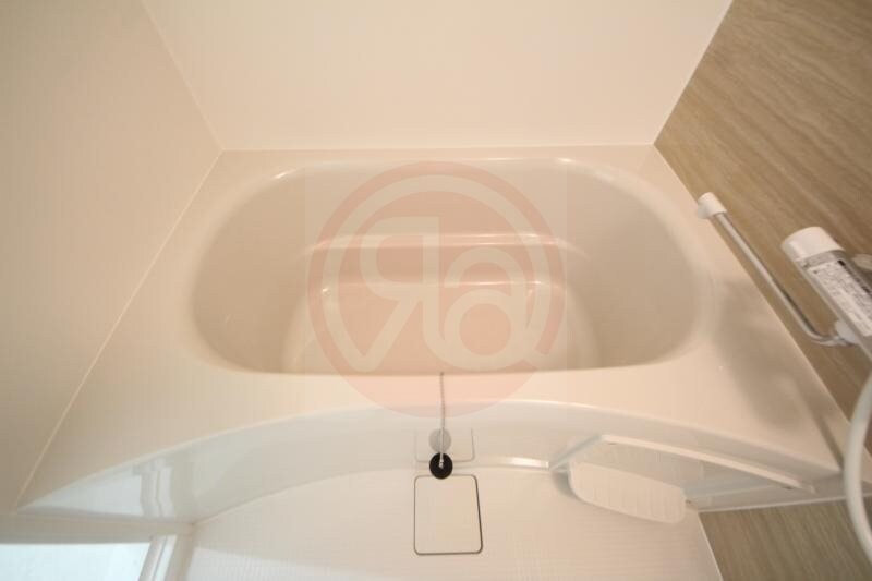 物件内観写真10　(日々の疲れを癒すお風呂付です)