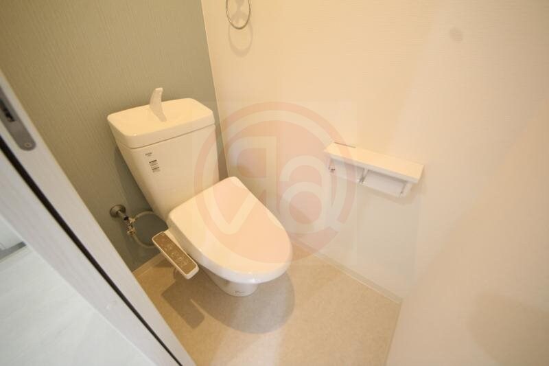 物件内観写真14　(落ち着いた色調のトイレです)