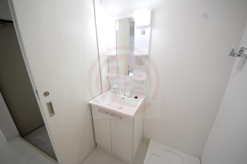 物件内観写真19　(独立洗面台で身支度をすべて済ませてしまいましょう)