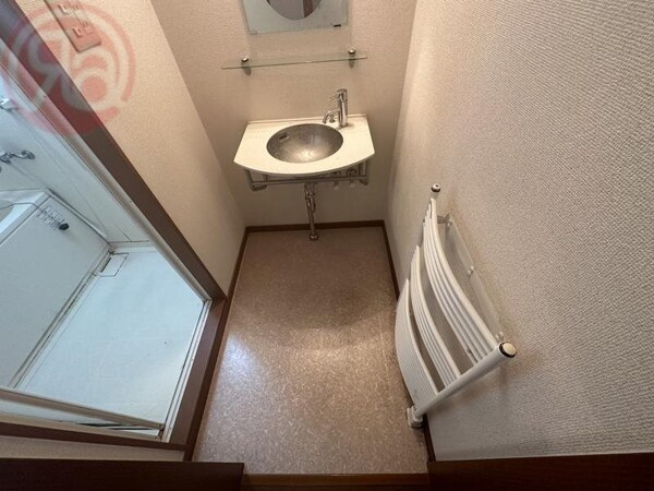 洗面・脱衣所(同施工会社・同型モデルの室内です。（参考写真・イメージ写真）)