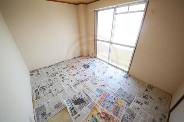 寝室(落ち着いて過ごせるお部屋なので、寝室にいかがでしょうか)