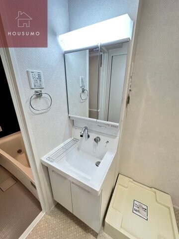 物件内観写真10　(独立洗面化粧台付き)