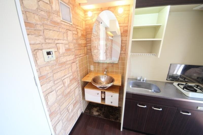 物件内観写真18　(独立洗面化粧台付き)