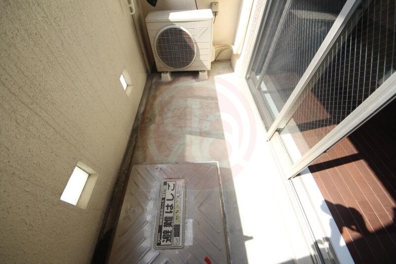 物件内観写真20　(開放的で明るい空間を演出してくれるバルコニーです)