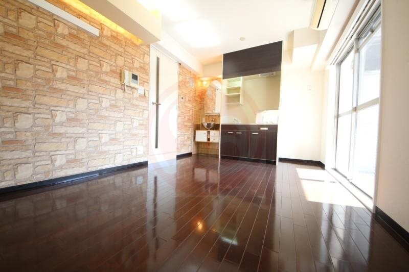 物件内観写真25　(明るい洋室です)