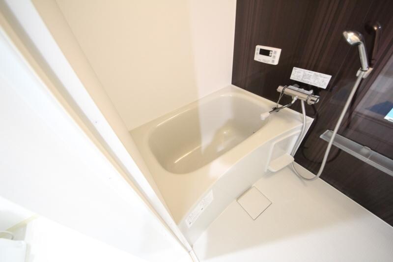 物件内観写真7　(お風呂で日々の疲れを落としましょう)