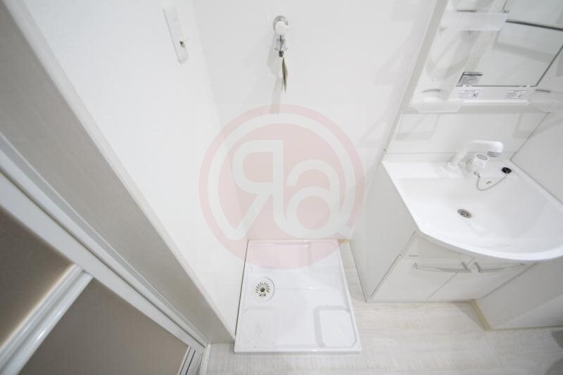 物件内観写真13　(暖かな日差しのふりそそぐバルコニー)