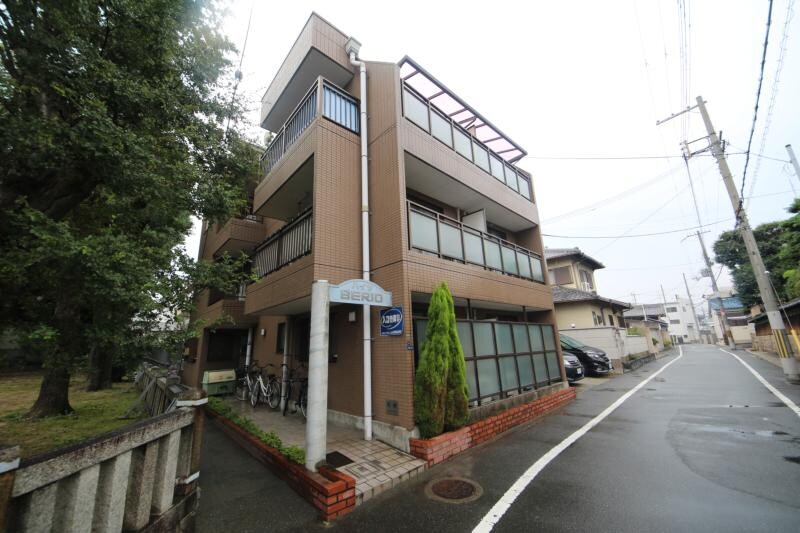 物件外観写真1　(外はこのようになっています)