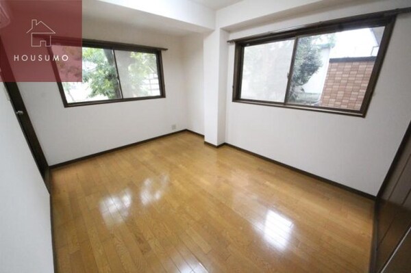 居室(ゆったり過ごせるリビングです)