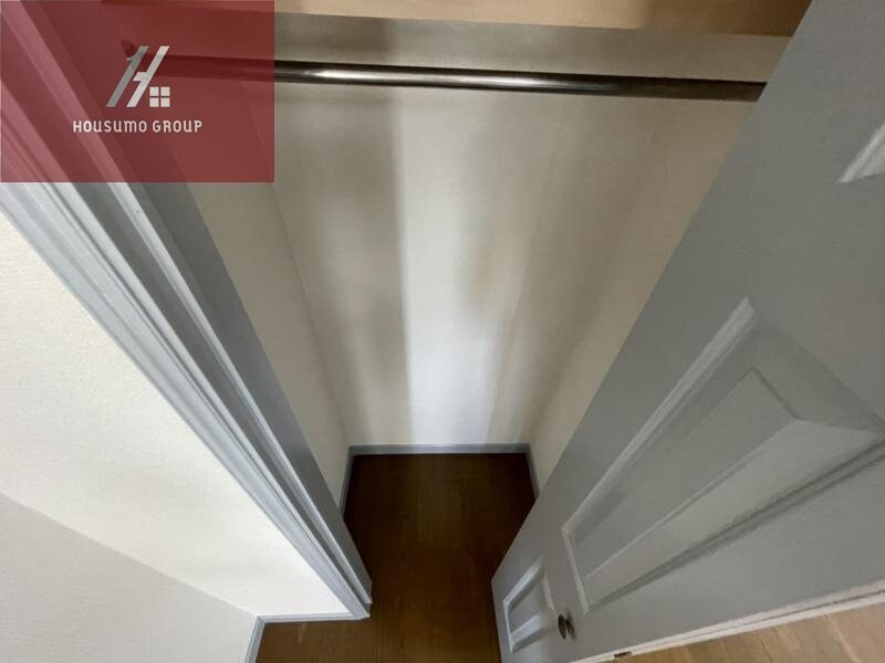 物件内観写真18　(収納豊富です)