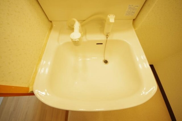 物件内観写真22　(広い洗面スペース)