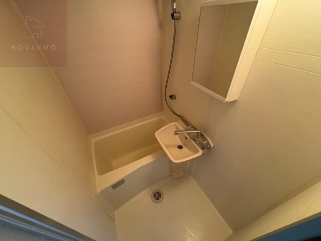 物件内観写真8　(きれいな玄関です)