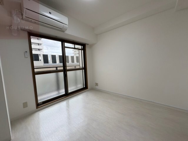 物件内観写真27　(ゆったりとした空間のトイレです)