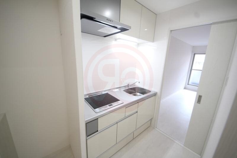 物件内観写真7　(コンパクトなキッチンで掃除もラクラク)