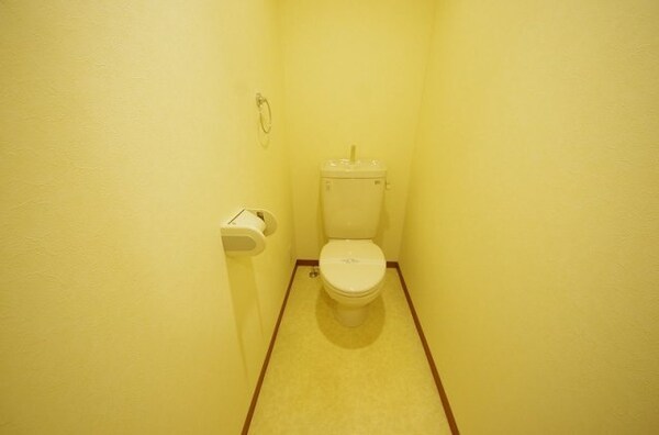 トイレ(ゆったりとした空間のトイレです)