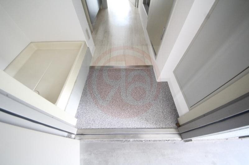 物件内観写真16　(きれいな玄関です)