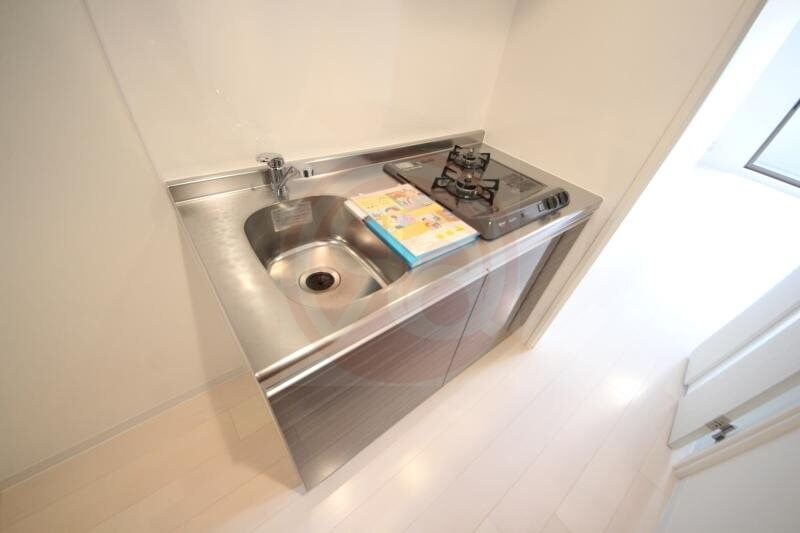 物件内観写真7　(コンパクトなキッチンで掃除もラクラク)