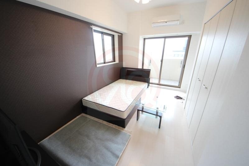 物件内観写真5　(ゆったりとしたリビングです)