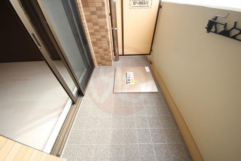 物件内観写真20　(外からの目が気にならないバルコニーで洗濯物が干せます)