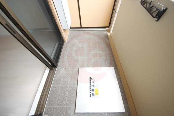 バルコニー(広々としたバルコニーです)