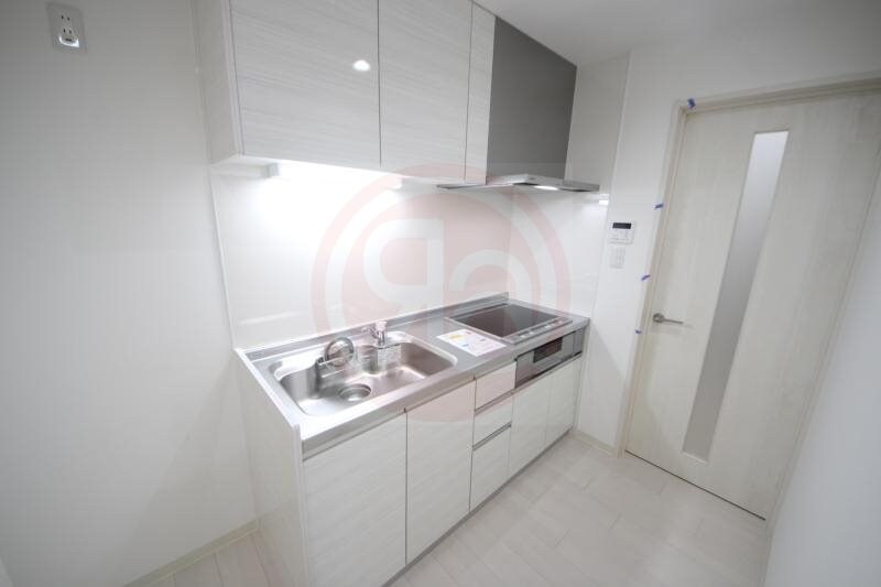 物件内観写真7　(コンパクトなキッチンで掃除もラクラク)