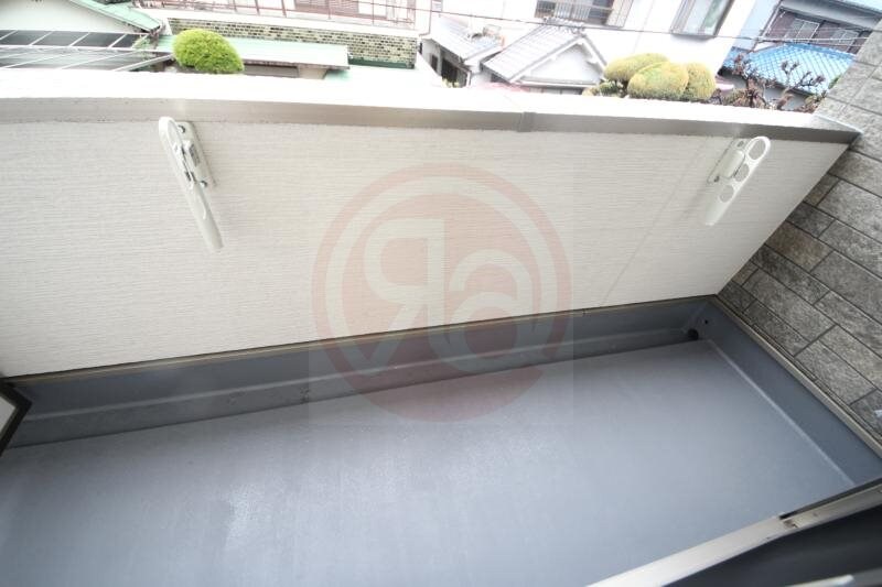 物件内観写真13　(外からの目が気にならないバルコニーで洗濯物が干せます)