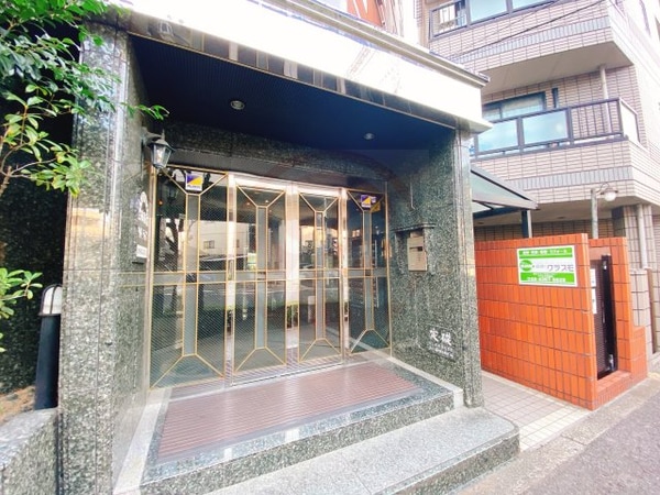 エントランス(建物の内部です)