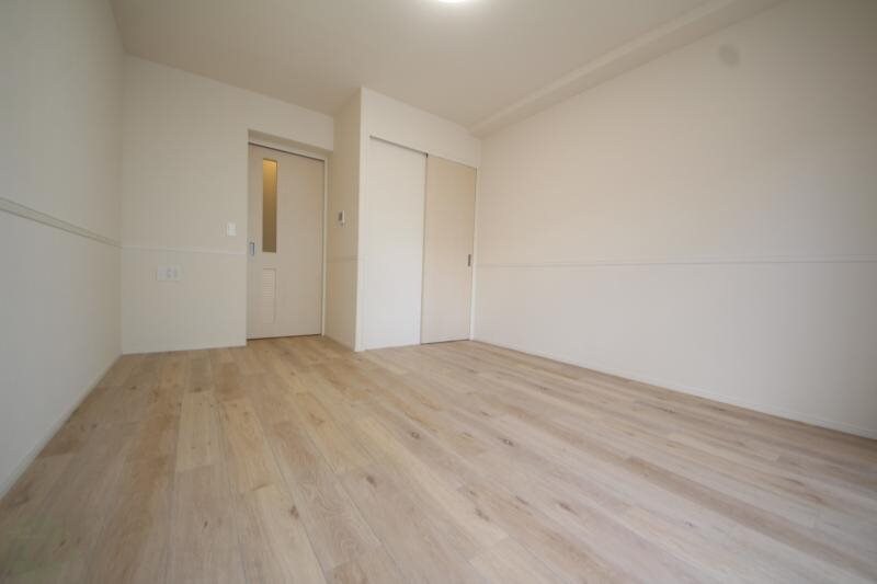 物件内観写真6　(おしゃれな居間です)