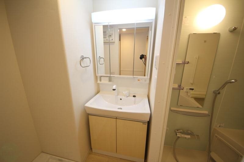 物件内観写真19　(独立洗面化粧台付き)
