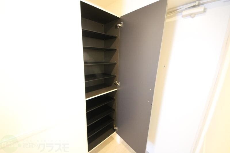 物件内観写真25　(収納のためのスペースです)