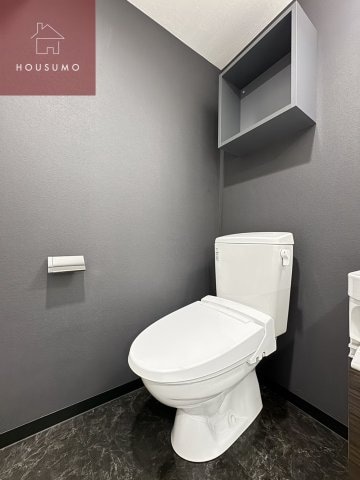 物件内観写真9　(コンパクトで使いやすいトイレです)