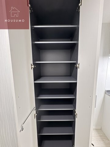 物件内観写真17　(収納のためのスペースです)