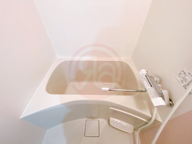 物件内観写真21　(コンパクトで使いやすいお風呂です)