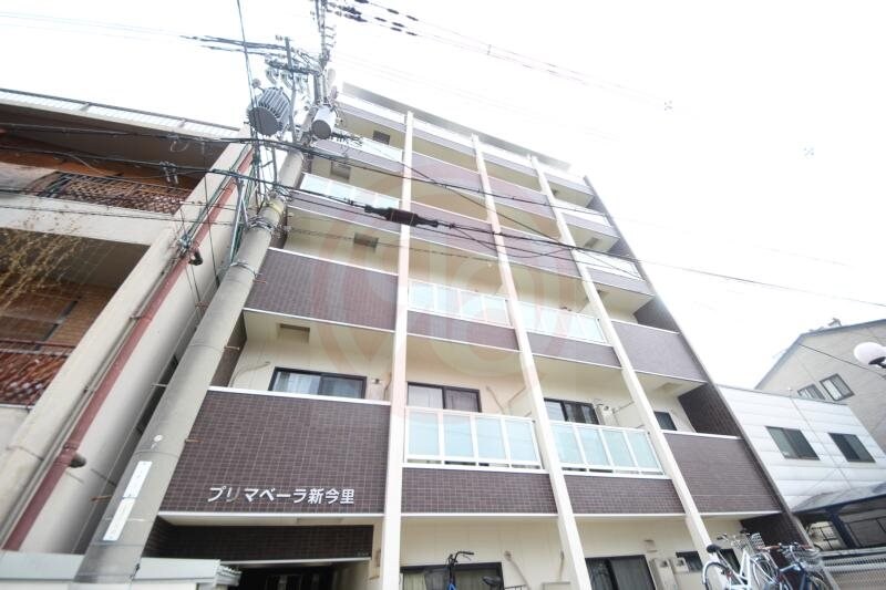 物件外観写真1　(外観もきれいです)