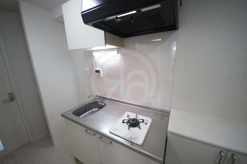 物件内観写真6　(コンパクトなキッチンで掃除もラクラク)